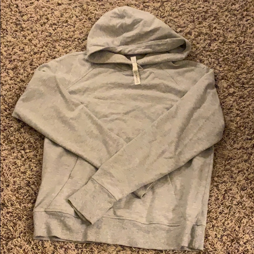 Women’s lululemon fitted thin and light hoodie